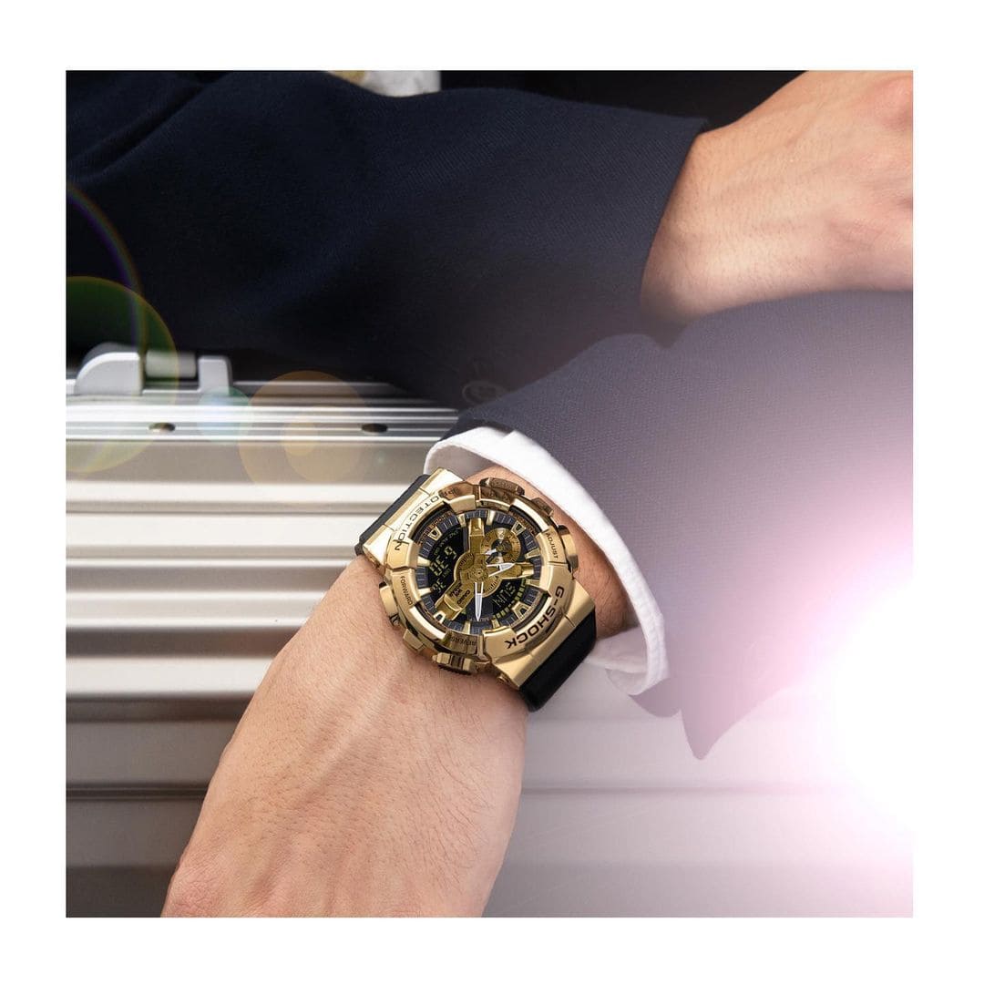 ⭐ Reloj Casio G-Shock de hombre dorado y correa negra, GM-110G-1A9ER.