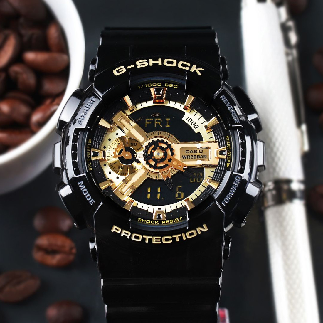Casio G-Shock - Reloj militar GA-110 para hombre, negro/dorado, talla  única, Oro, talla única , Cronógrafo, digital